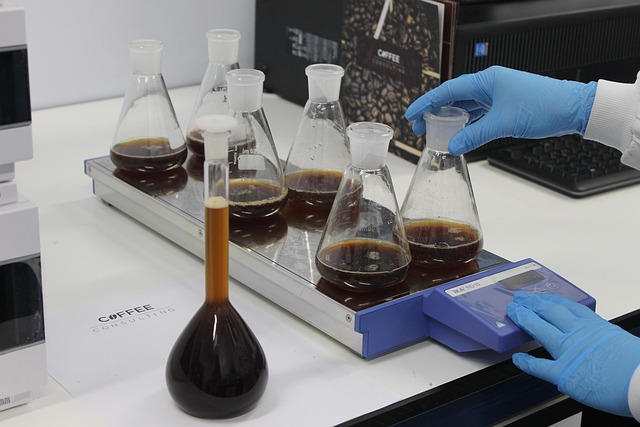 可用于胶黏剂的环保潜固化剂，赋予制品高强度和耐化学腐蚀性